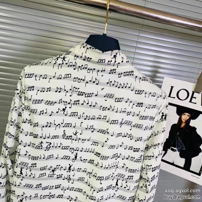 LOUIS VUITTON洗練されたおしゃれ感を持つ先行販売スーパー コピー 安心長袖Tシャツ質感が細かい_0_0