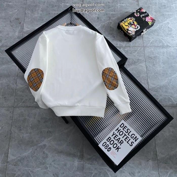 毎年爆発的人気超カッコイイ　2022秋冬新作パーカーBURBERRY質感が細かいブランド コピー 専門_0_2