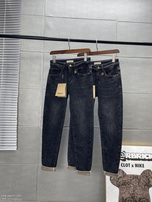 BURBERRY柔らかくて気持ちいいジーンズブランド コピー 販売 手持ち在庫あり海外セレブ愛用使い勝手の良い_0_3
