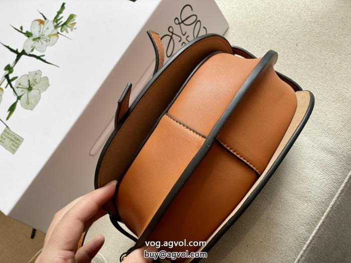 ふんわり柔らか相性抜群のコンビ偽 ブランド 販売高品質バッグLOEWE_0_0