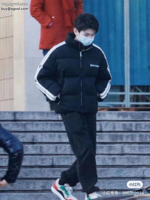 品質がきちんとしているmoncler*PALM ANGELS連名提携今季のトレンドクラシックスタイル人気急上昇パーム・エンジェルスブランド 偽物 激安_0_2