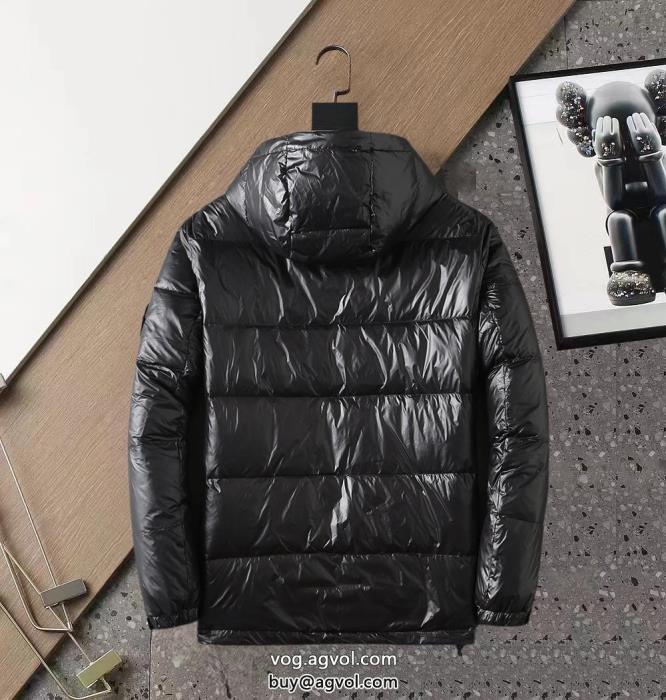 ブランド コピー  MONCLER魅力がたっぷり2022年の秋冬に着たい質感が上等ダウンジャケット_0_2