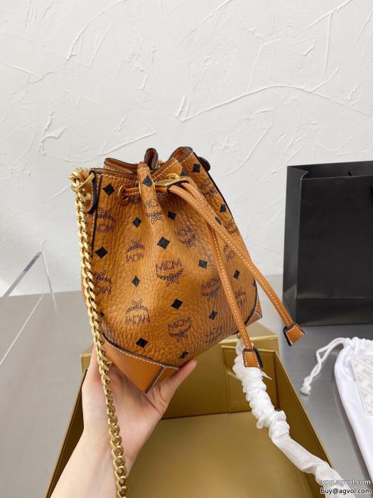 秋冬のおすすめのバッグコピー 商品 通販エムシーエム コピー MCM大人っぽいクラシカルな雰囲気精緻でユニーク_0_2
