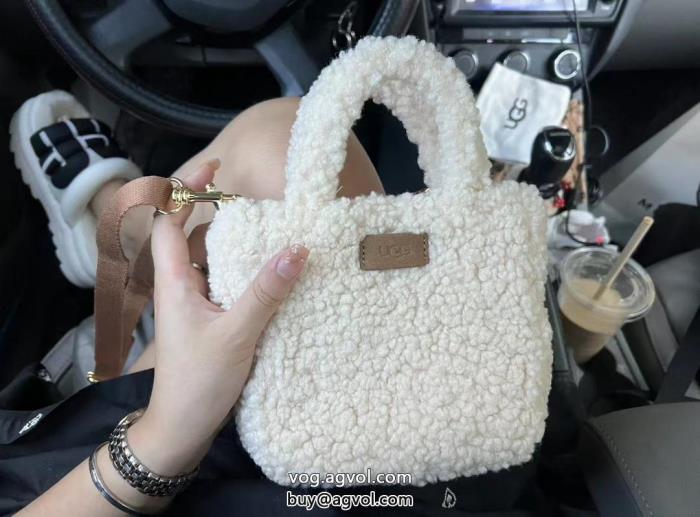 UGGスーパー コピー ブランド 通販大人レディなシルエット欲しい可愛く新鮮超火新モデルバッグ_0_3