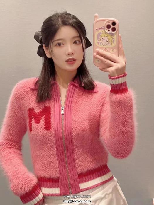 精緻でユニーク偽 ブランド MIUMIU元気な印象に22/22秋冬 新作セール中高級なセーター_0_2