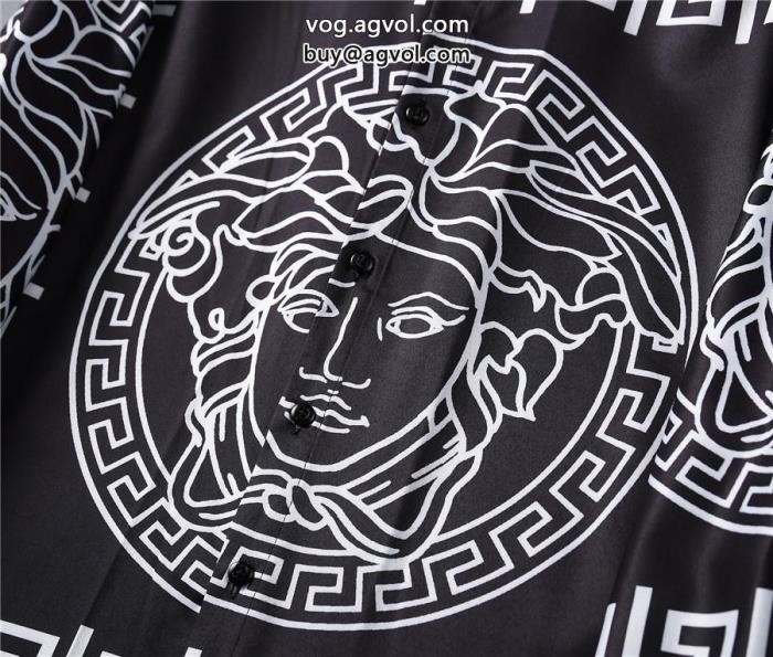 冬に絶対使える限定的男女兼用激安 通販 専門ヴェルサーチVERSACE長袖Tシャツ超火新モデル_0_3