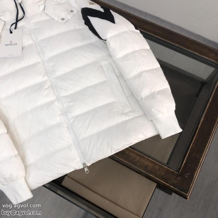 MONCLER&nbsp;ダウンジャケットカジュアルなスタイル今年の秋冬先行販売新作偽 ブランド超火新モデル_0_4