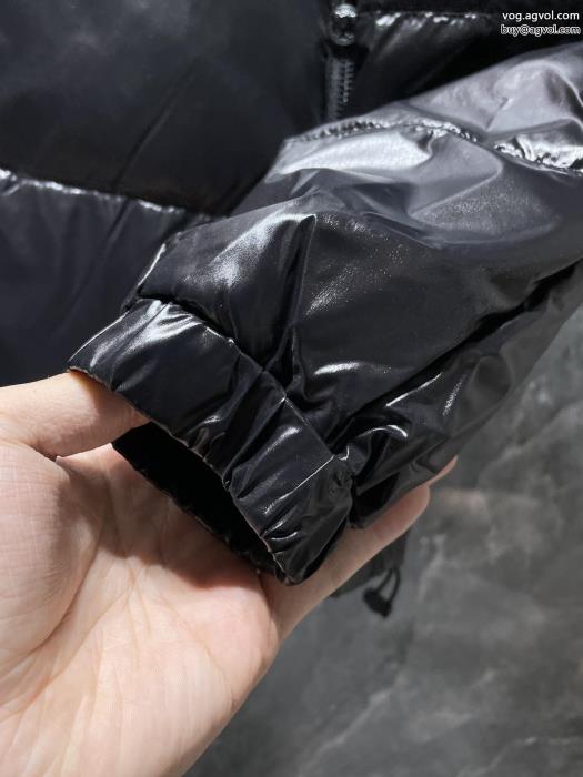 質感が上等ヴェルサーチVERSACE正規品保証22秋冬長く愛用出来る一品コピー 品 ブランドダウンジャケット_0_0
