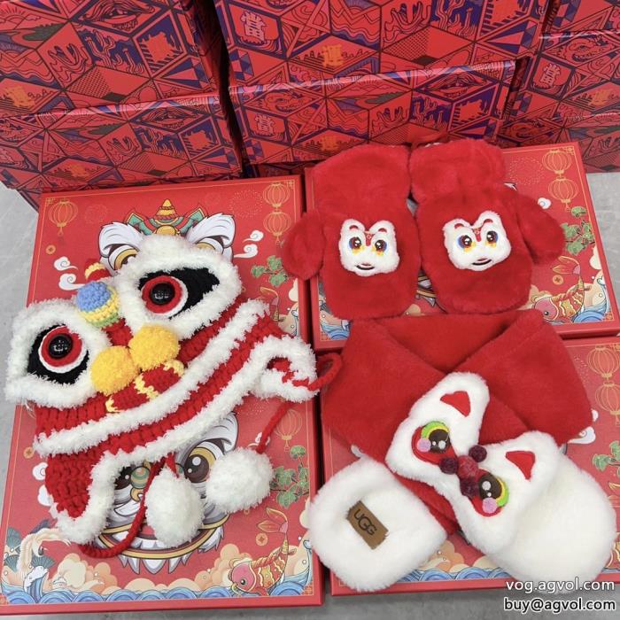 人気新作　ロゴ入り上品で優しい雰囲気にマフラー手袋帽子子供用セットです超火新モデルUGG激安 ブランド 通販_0_1