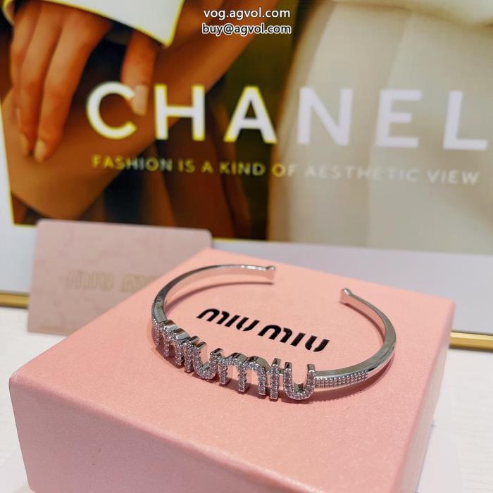MIUMIU(腕輪)(ネックレス)(ブレスレット)ですコピー ブランド 通販 安心上品さ漂う大人着用可優れた品質_0_4