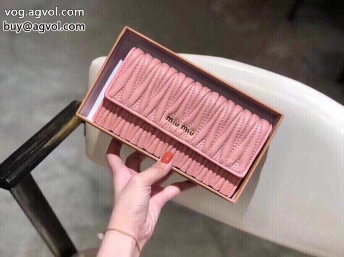 品がよくて値段が安い財布期間限定価格リラックススタイルが実現MIUMIU偽物 ブランド 激安_0_4