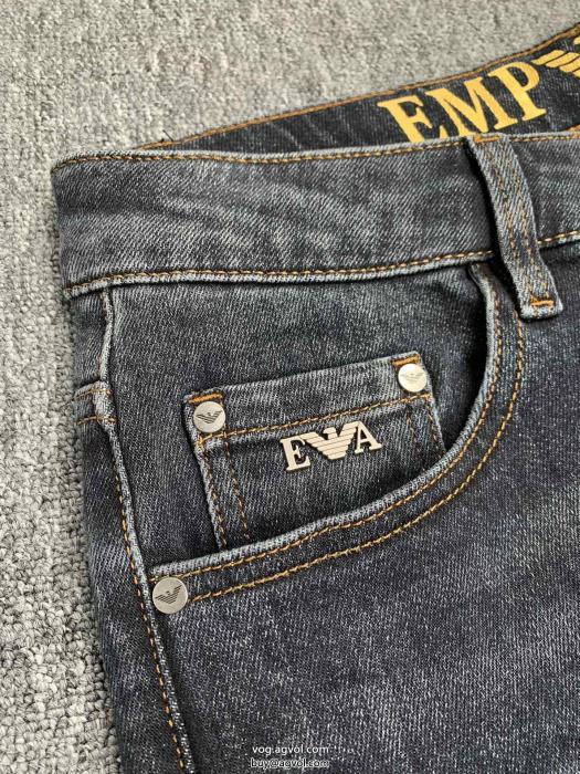 様々なシーンに対応できるアイテム人気沸騰中新しい潮流ブランド コピー 販売ジーパンアルマーニ_0_2