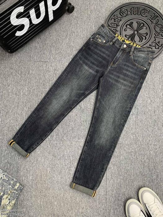 様々なシーンに対応できるアイテム人気沸騰中新しい潮流ブランド コピー 販売ジーパンアルマーニ_0_5