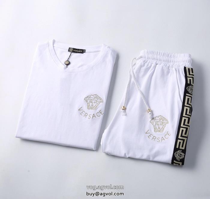 コピー 商品 販売ヴェルサーチVERSACE半袖Tシャツセットこの冬絶対欲しい旬デザイン評判が高い_0_2