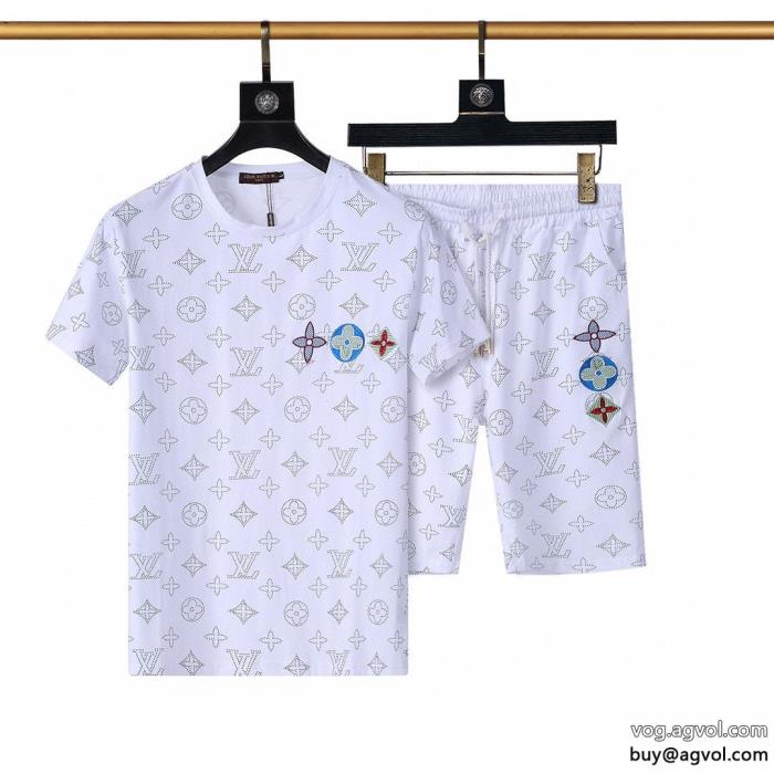 TシャツVIP価格　海外発冬の最旬スタイルを楽しいLOUIS VUITTONブランド レプリカ_0_0