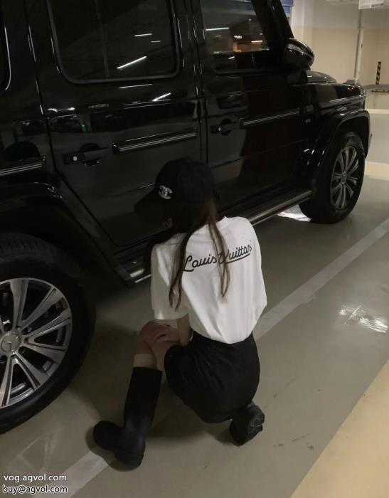 今年の2023コーデに活躍する存在感は抜群Tシャツブランド コピー 着払いLOUIS VUITTON_0_3