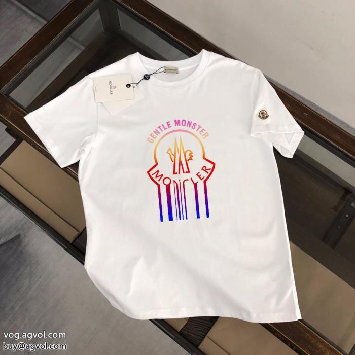 洒落感を演出する！新色入荷MONCLERブランド 偽物 激安Tシャツ_0_2