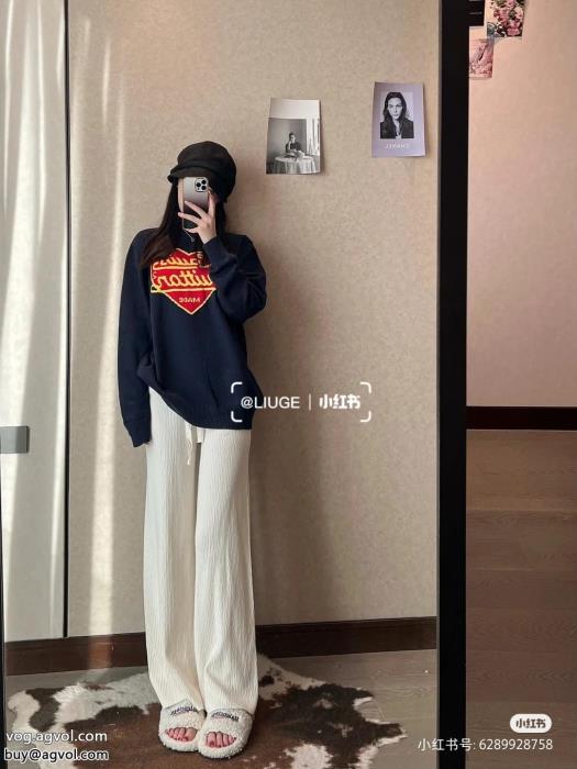 セーターコピー 商品 通販LOUIS VUITTONお出かけスタイル機能的なアイテム_0_0