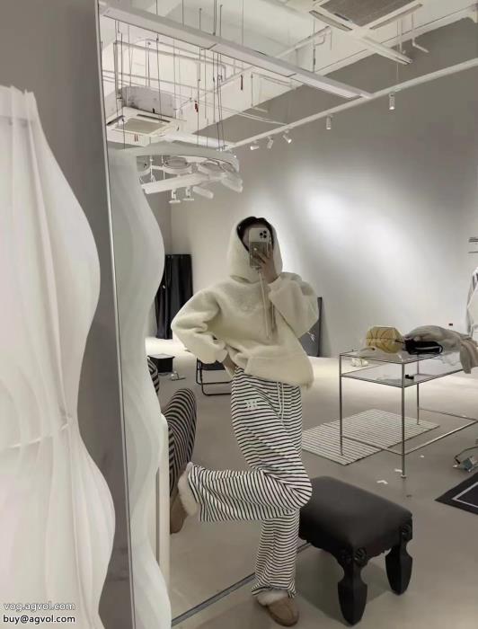 CELINE明るいイメージを持た完売必至ブランド 品 コピースラックス_0_1