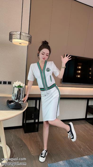 女性用の半袖スーツです2023で人気の限定新作視線を集めてMONCLER耐久性ブランド コピー ショップ_0_1