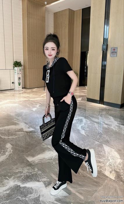 品がよくて値段が安い偽 ブランド 購入女性用の半袖スーツですDIOR2023年冬 オススメ新作最新人気　話題沸騰中_0_0