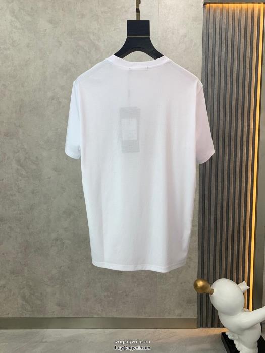 VERSACE偽 ブランド半袖Tシャツ大人の華やかさを演出冬の買い必須！_0_1