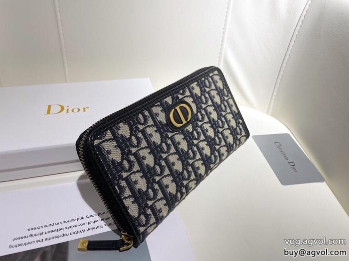 ブランド スーパー コピー 優良雑誌掲載冬に最強アイテムバッグDIOR_0_1