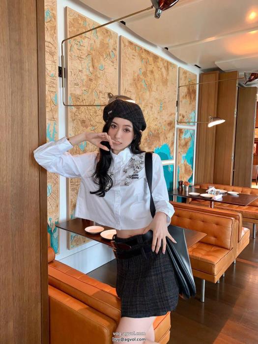偽物 ブランド 激安可愛い新モデル抜け感のある冬着物長袖Tシャツミュウミュウ_0_3