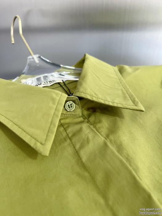 ブランド 偽物 激安長袖Tシャツ数量限定☆2023SS高級感のあるデザインミュウミュウ_0_3