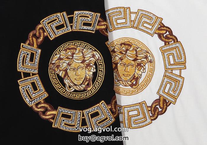VERSACEお得で品が良い半袖Tシャツ今旬のシルエットバランスSS23注目スタイルコピー ブランド 販売_0_0