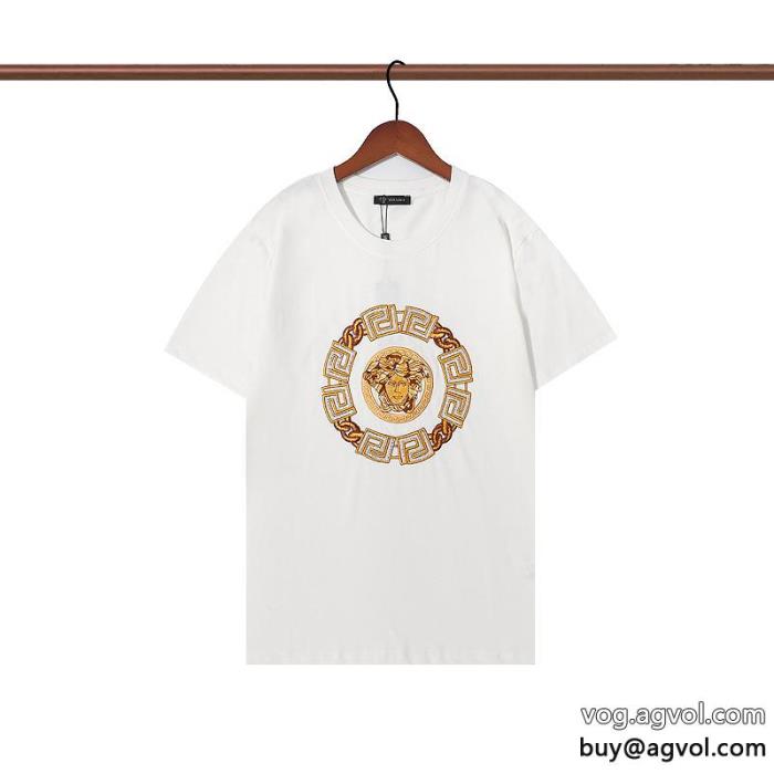 VERSACEお得で品が良い半袖Tシャツ今旬のシルエットバランスSS23注目スタイルコピー ブランド 販売_0_2