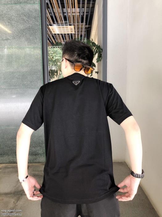 プラダ通年使えるアイテム大人っぽく仕上げ&nbsp;半袖Tシャツブランド コピー s 級_0_3