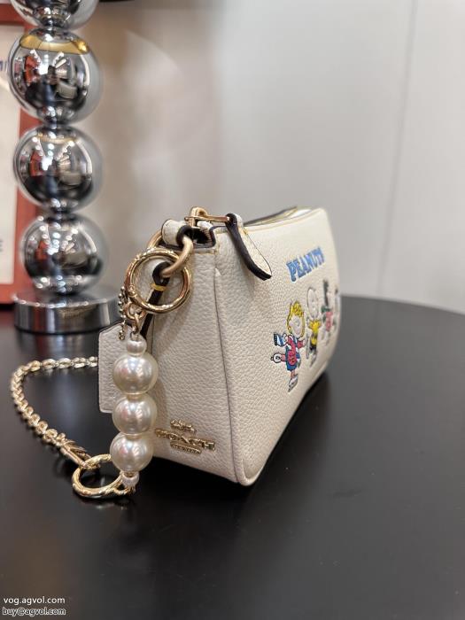バッグCOACHコピー ブランド洒落感を演出する！存在感ばっちりなアイテム_0_2