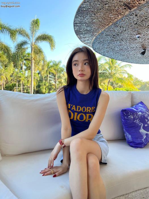 半袖Tシャツ可愛い完売確実  大人気高級感あるスタイルDIORブランド コピー 優良_0_3