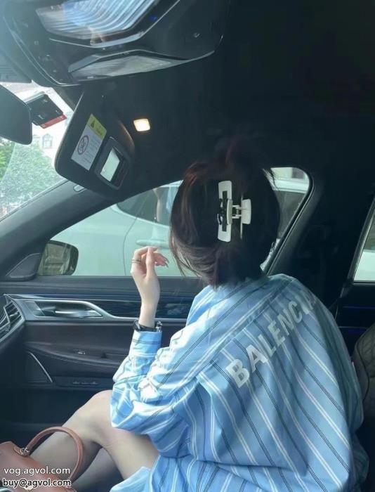 2023新作も続々登場!爽やかな色合い激安 通販 専門長袖Tシャツbalenciaga_0_1