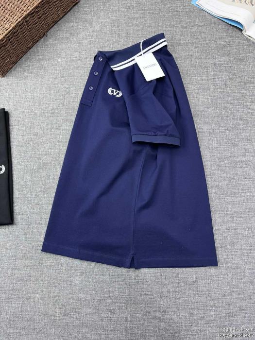 偽物 通販 VALENTINO半袖Tシャツ今季はファション感漂う韓国の人気_0_3