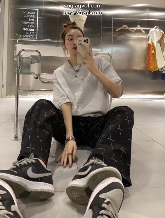 balenciagaブランド スーパー コピー 舗スラックス大人っぽく着こなせる海外限定モデル 新作_0_0