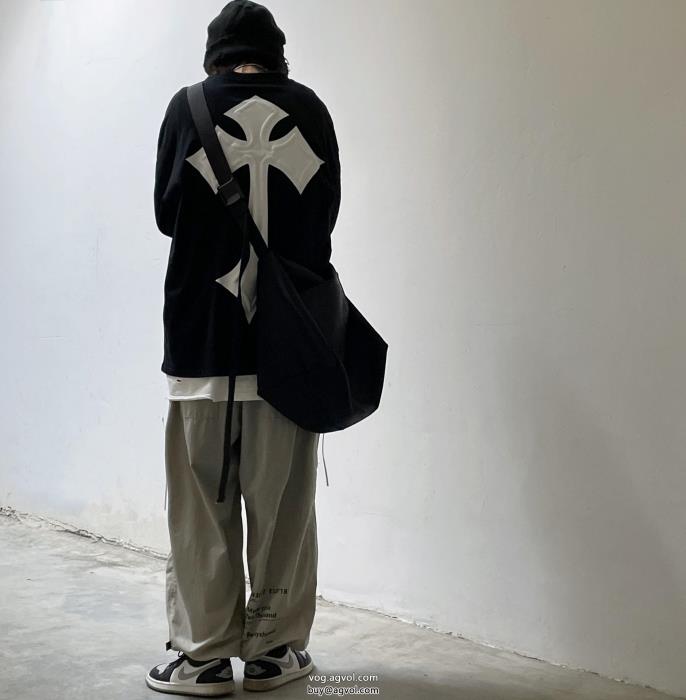 コピー 通販パーカー元気な印象に2023を感じさせるCHROME HEARTS_0_4