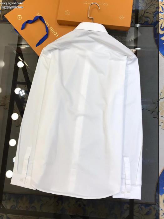2023年新作通販適度な光沢感がありルイ ヴィトンコピー 商品 販売長袖Tシャツ_0_1