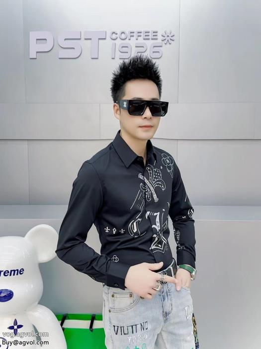 長袖TシャツCHROME HEARTSブランド コピー 販売色気のあるスタイルに仕上げ2023に使えるおすすめトップス_0_3