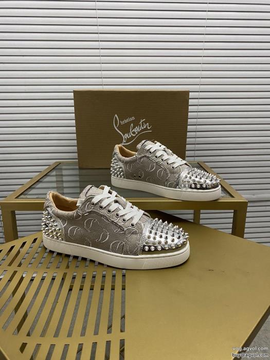 Christian Louboutinスニーカー優しげな高級人気色早期完売コピー 商品 販売_0_0