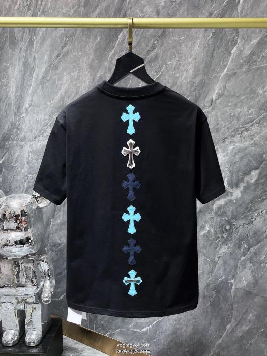 ブランド 偽物クロムハーツカジュアルを一歩大人に着まわし抜群カラー半袖Tシャツ_0_4
