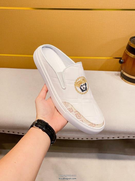 VERSACEコピー ブランド 販売スニーカーカジュアルなのに高感度が高くオシャレ大人を虜にする2023新作_0_0