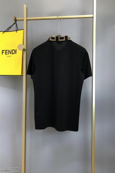 ヴェルサーチコピー ブランド半袖Tシャツ今年もトレンド絶妙な抜け感_0_1