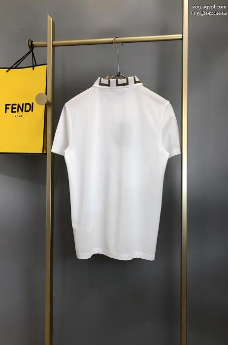 ヴェルサーチコピー ブランド半袖Tシャツ今年もトレンド絶妙な抜け感_0_2