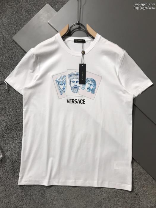 VERSACE清潔感のある肌見せ特に話題なの上品　即完売半袖Tシャツコピー 品 販売_0_3