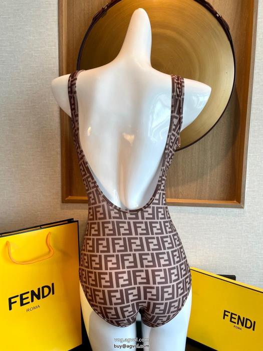ワンピース2023トレンド感満載なアイテム爽やかすぎない大人の印象にブランド 通販FENDI_0_1