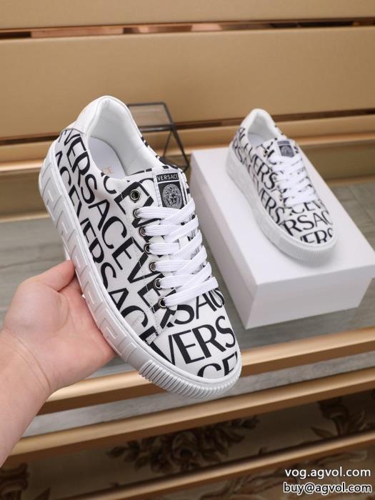 偽 ブランドスニーカー日本即完売予想素敵なデザインVERSACE_0_5