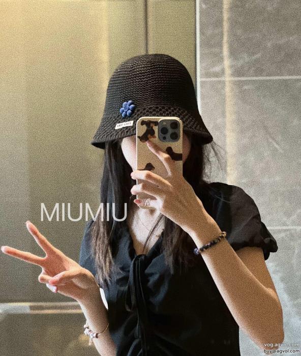 ブランド コピー 通販帽子最旬のスタイル最新人気　話題沸騰中ミュウミュウ_0_1