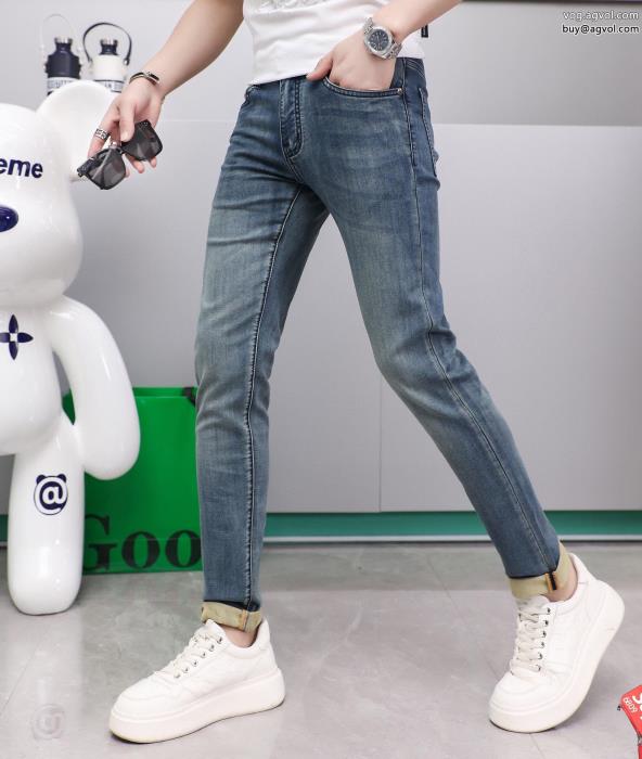 コピー 品 販売ジーンズ定番人気注目する憧れブランドの新作MONCLER_0_0